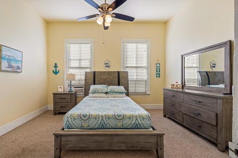 Tiny photo for 1904 Avenue N, Galveston, TX 77550 (MLS # 60045253)