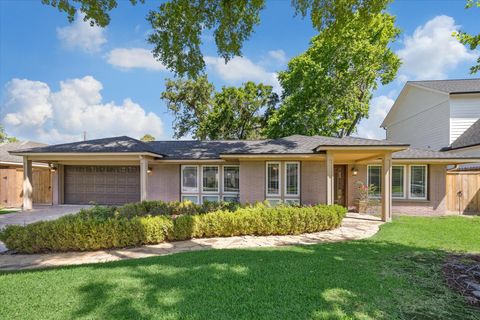 Photo of 1918 De Milo Drive, Houston, TX 77018 (MLS # 44823783)