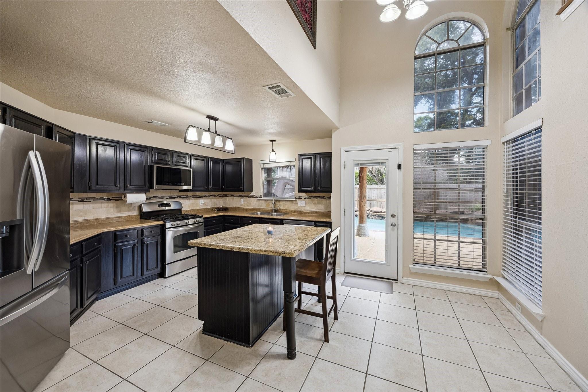 2915 Tower Bridge Court