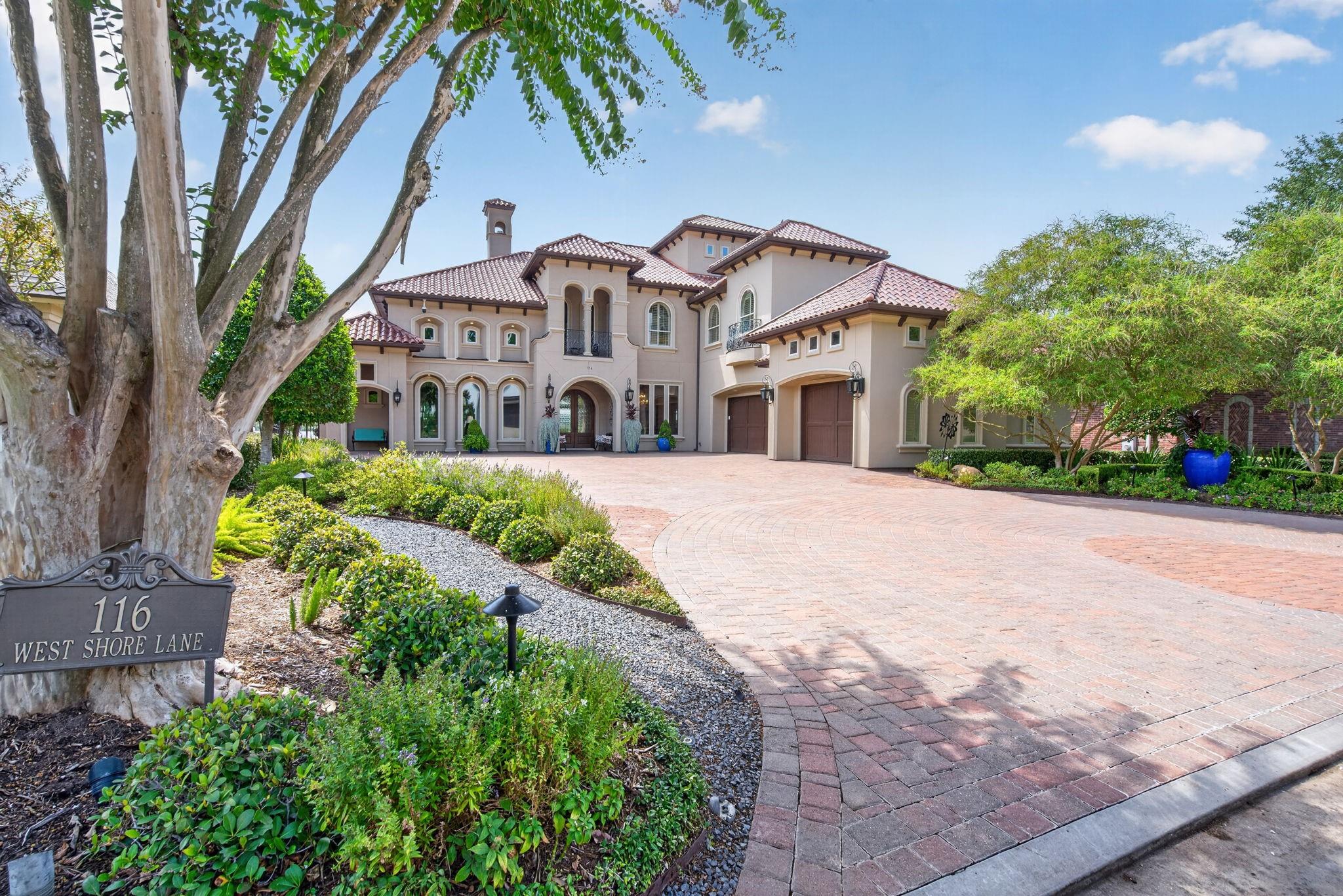116 W Shore Lane