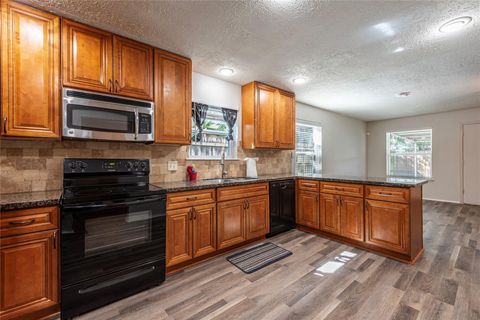 Tiny photo for 11611 Old Telegraph Road, Houston, TX 77067 (MLS # 6021921)