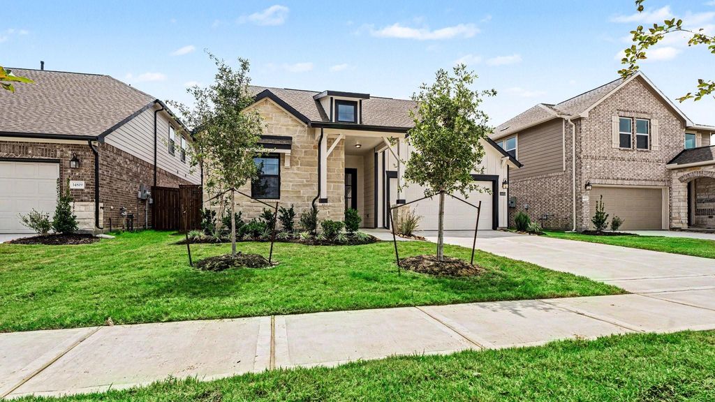 Photo of 14823 Mission Avenue, Mont Belvieu, TX 77523 (MLS # 32284413)