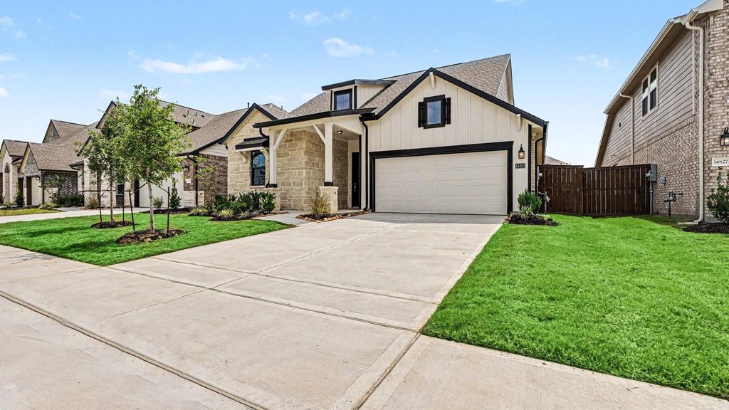 Photo of 14823 Mission Avenue, Mont Belvieu, TX 77523 (MLS # 32284413)