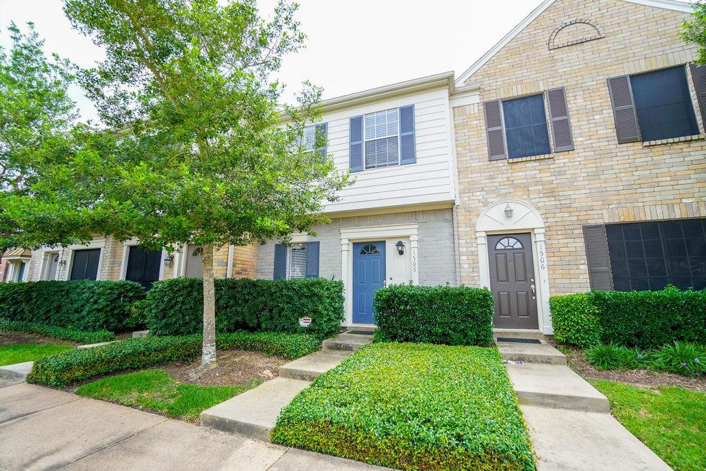 Photo of 2910 Grants Lake Boulevard #1505, Sugar Land, TX 77479 (MLS # 94467724)