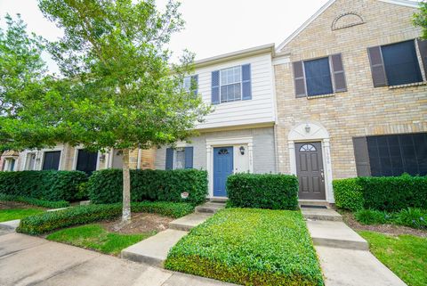 Photo of 2910 Grants Lake Boulevard #1505, Sugar Land, TX 77479 (MLS # 94467724)