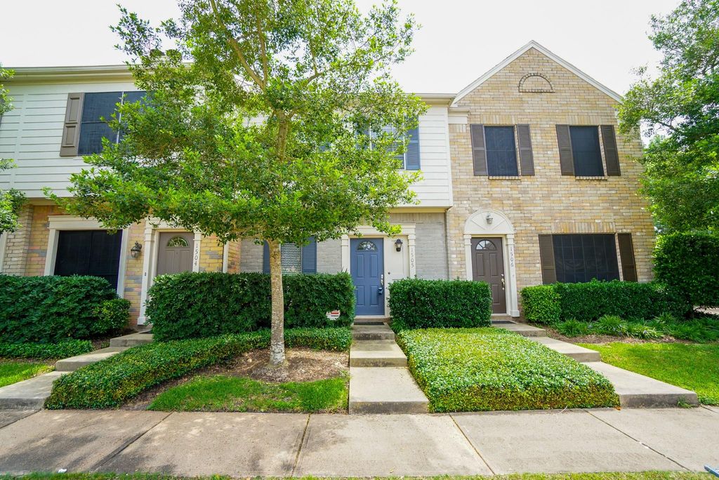 Photo of 2910 Grants Lake Boulevard #1505, Sugar Land, TX 77479 (MLS # 94467724)