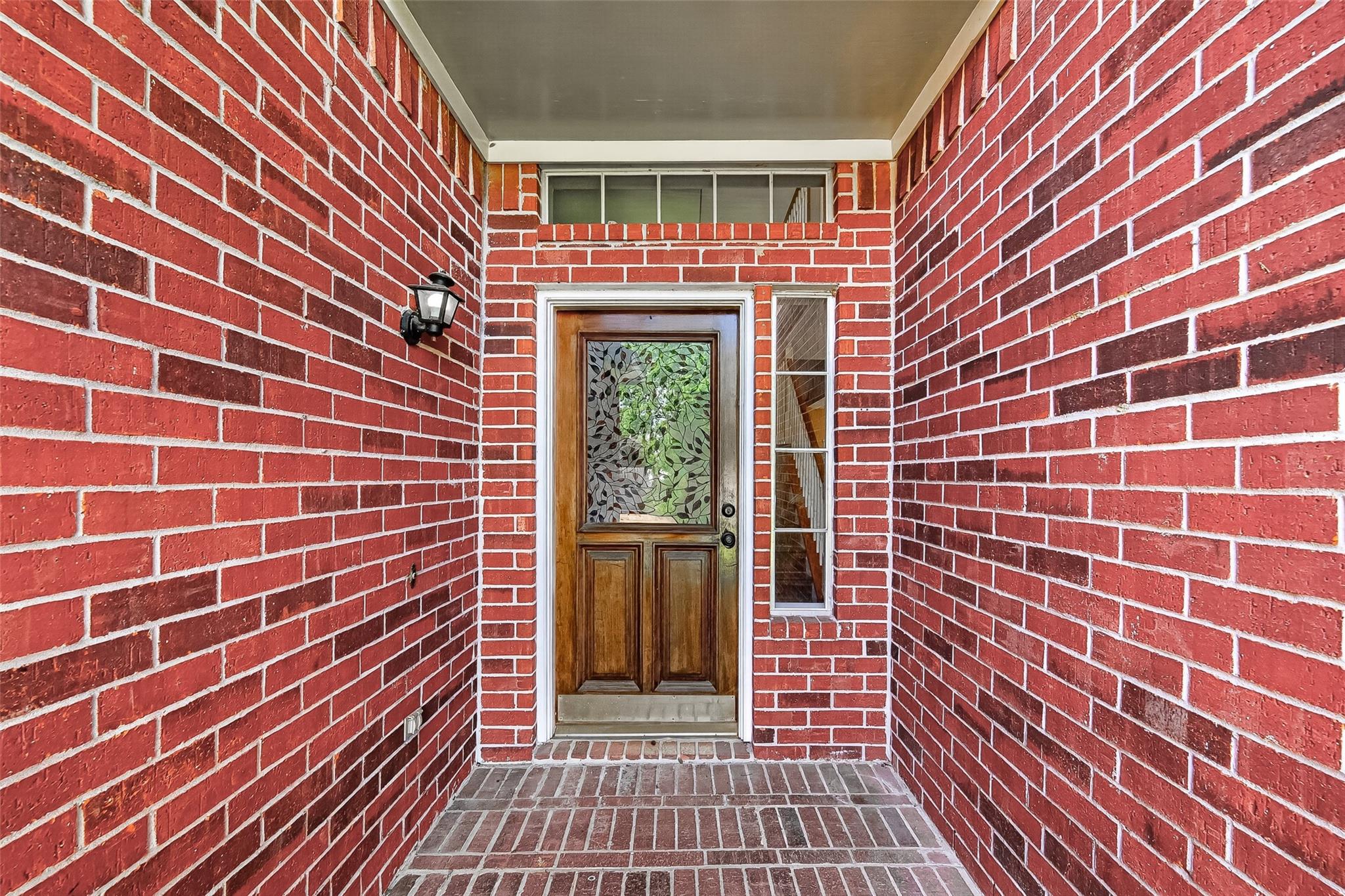 915 Highland Woods Drive