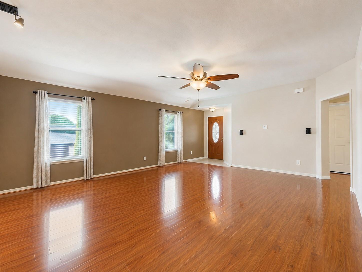 136 Easton Glen Lane