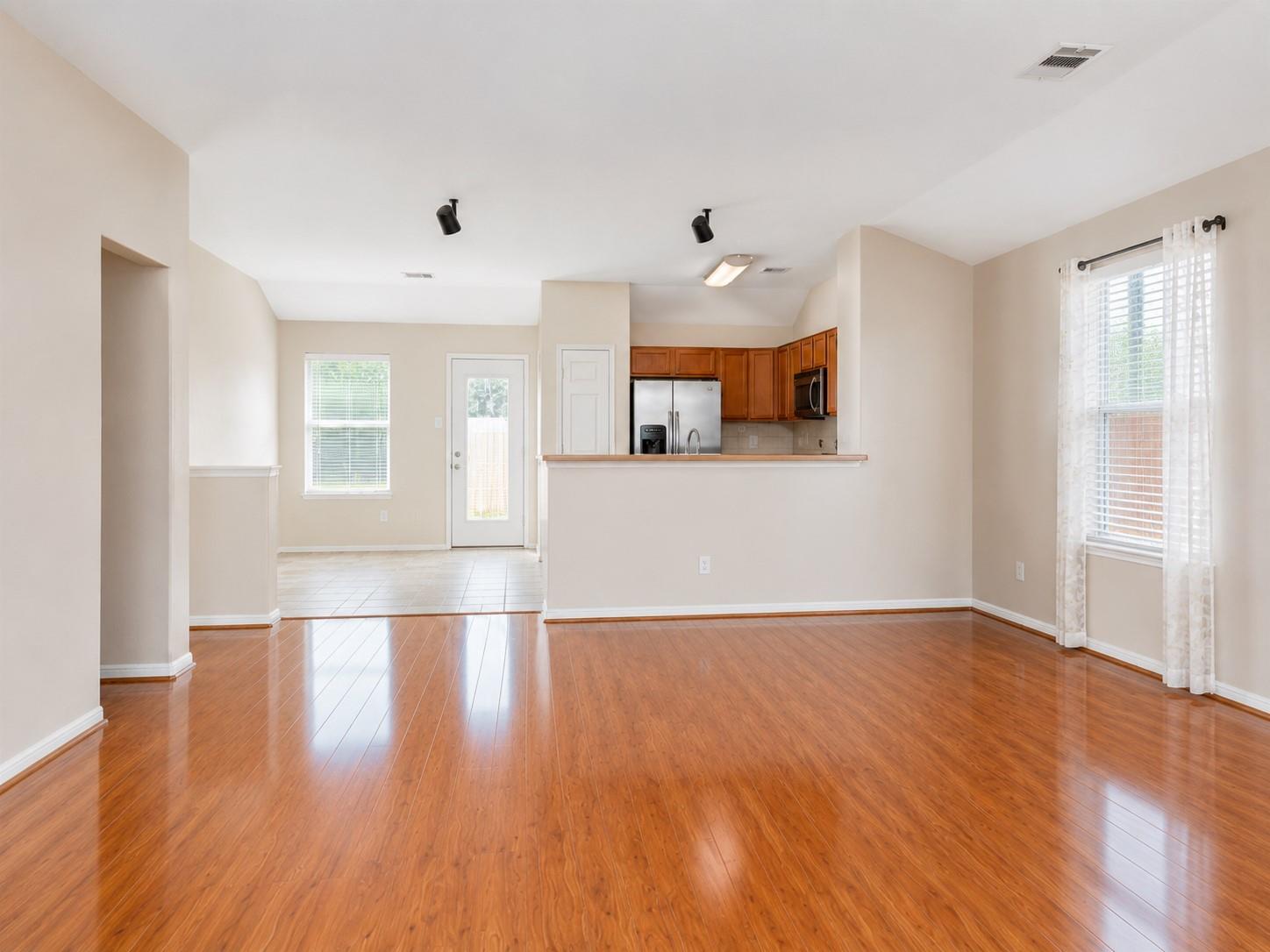 136 Easton Glen Lane