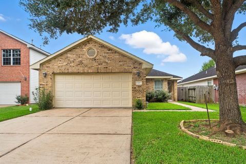 Photo of 142 Thunder Basin Drive, Richmond, TX 77469 (MLS # 38387102)
