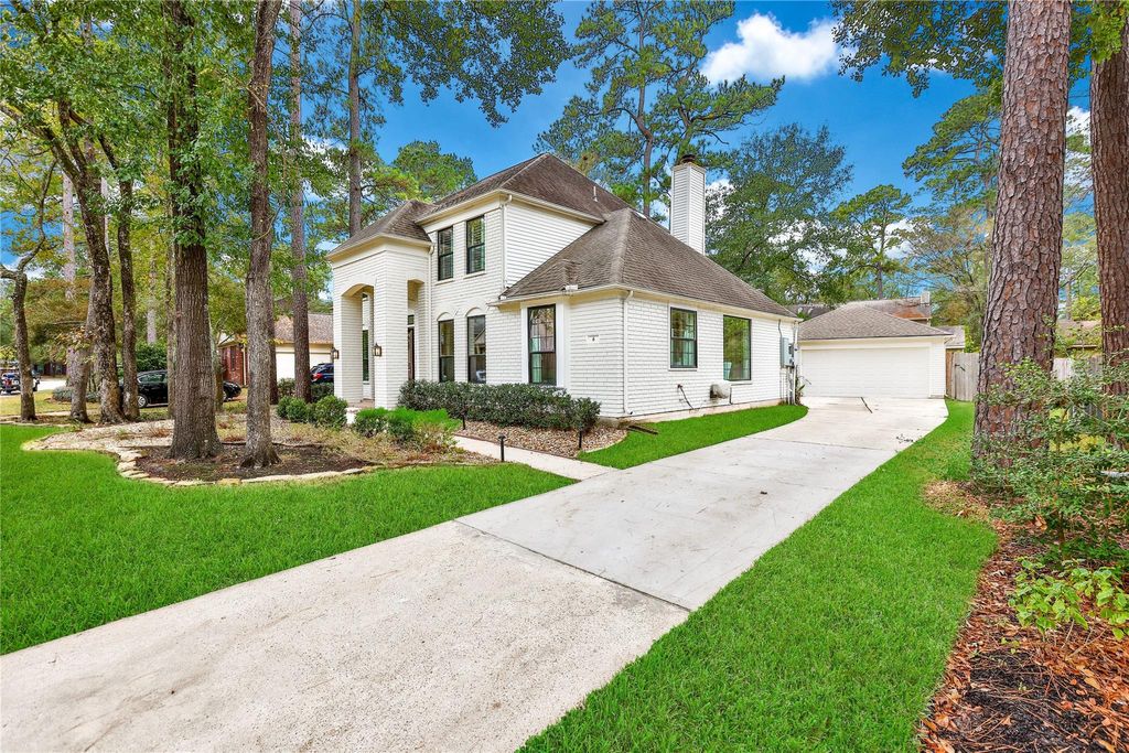 Photo of 6 Windledge Place, The Woodlands, TX 77381 (MLS # 93550495)