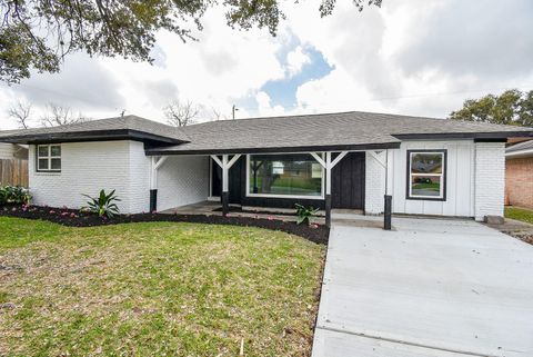 Photo of 6513 Jackwood Street, Houston, TX 77074 (MLS # 28777144)