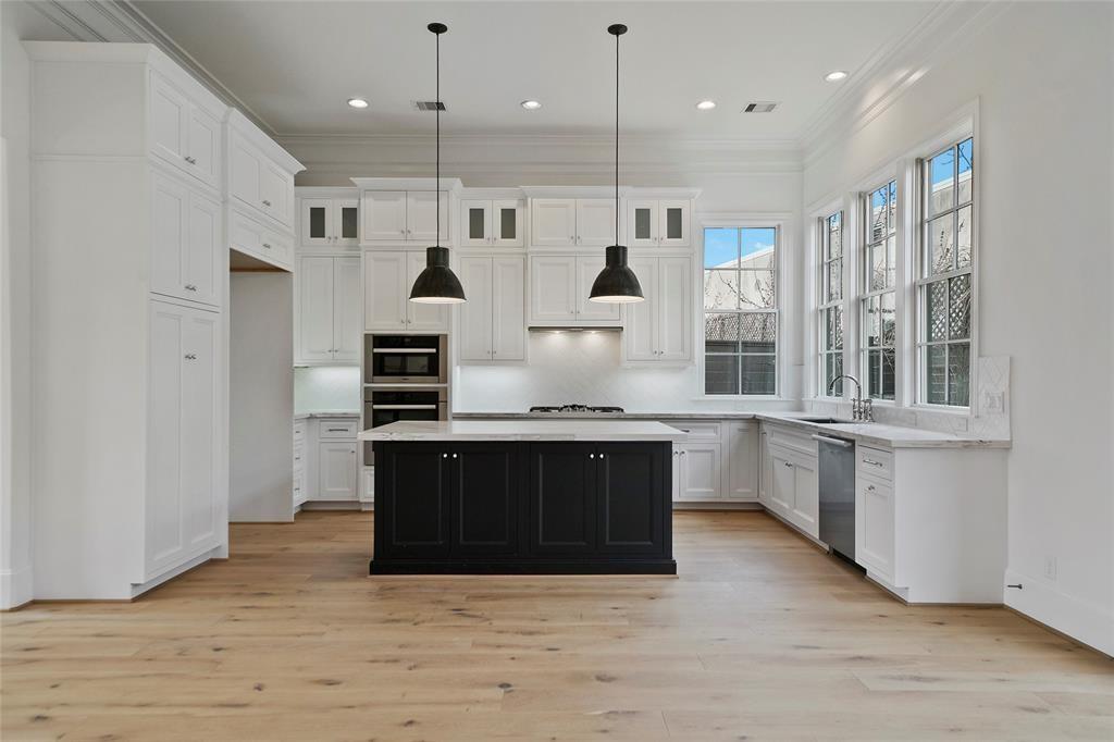 1155 Castellina Lane