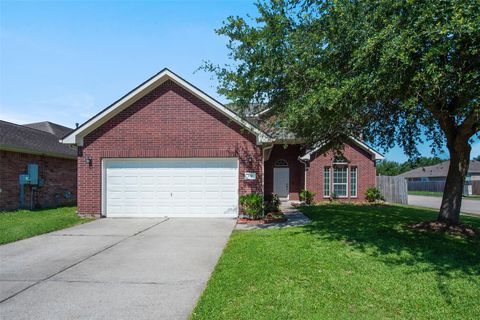 Photo of 131 Sunset Falls Drive, La Marque, TX 77568 (MLS # 97060930)