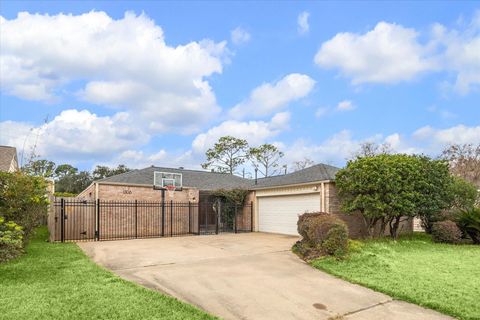 Tiny photo for 1306 S Kirkwood Road, Houston, TX 77077 (MLS # 17800324)