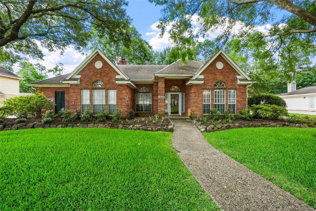 Photo of 1523 Lofty Maple Trail Trail, Kingwood, TX 77345 (MLS # 98566436)