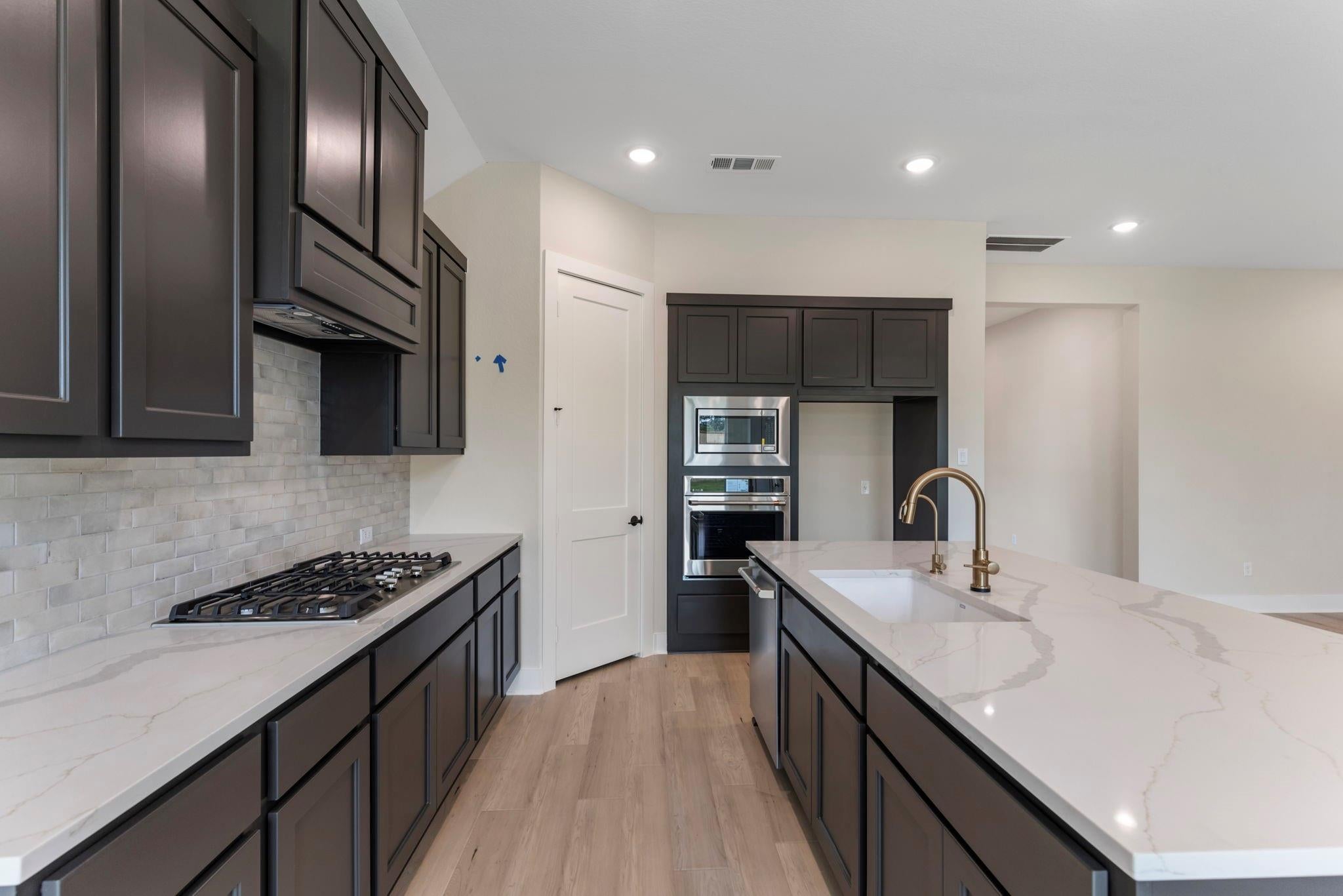 8143 Fenway Heights Dr