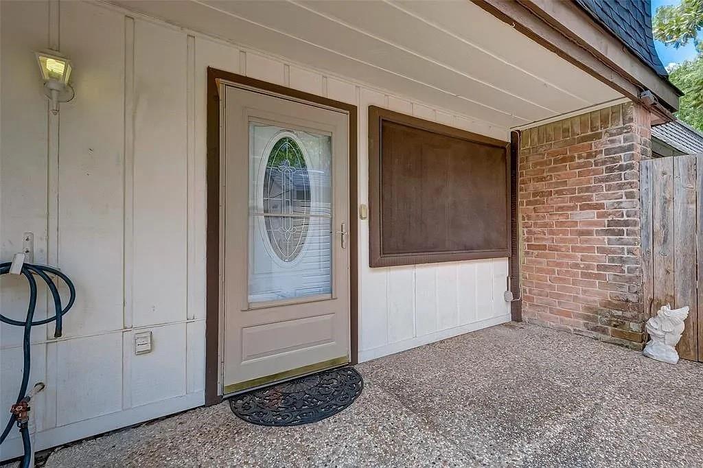 Photo of 12054 Mighty Oak Drive #B, Houston, TX 77066 (MLS # 68363518)
