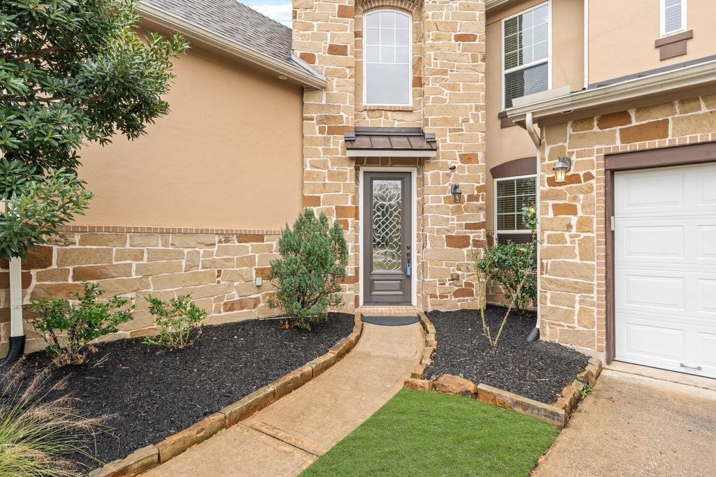 Photo of 4627 Auburn Brook Lane, Sugar Land, TX 77479 (MLS # 61655048)