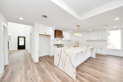 Photo of 22 Presidio, Montgomery, TX 77356 (MLS # 52679248)