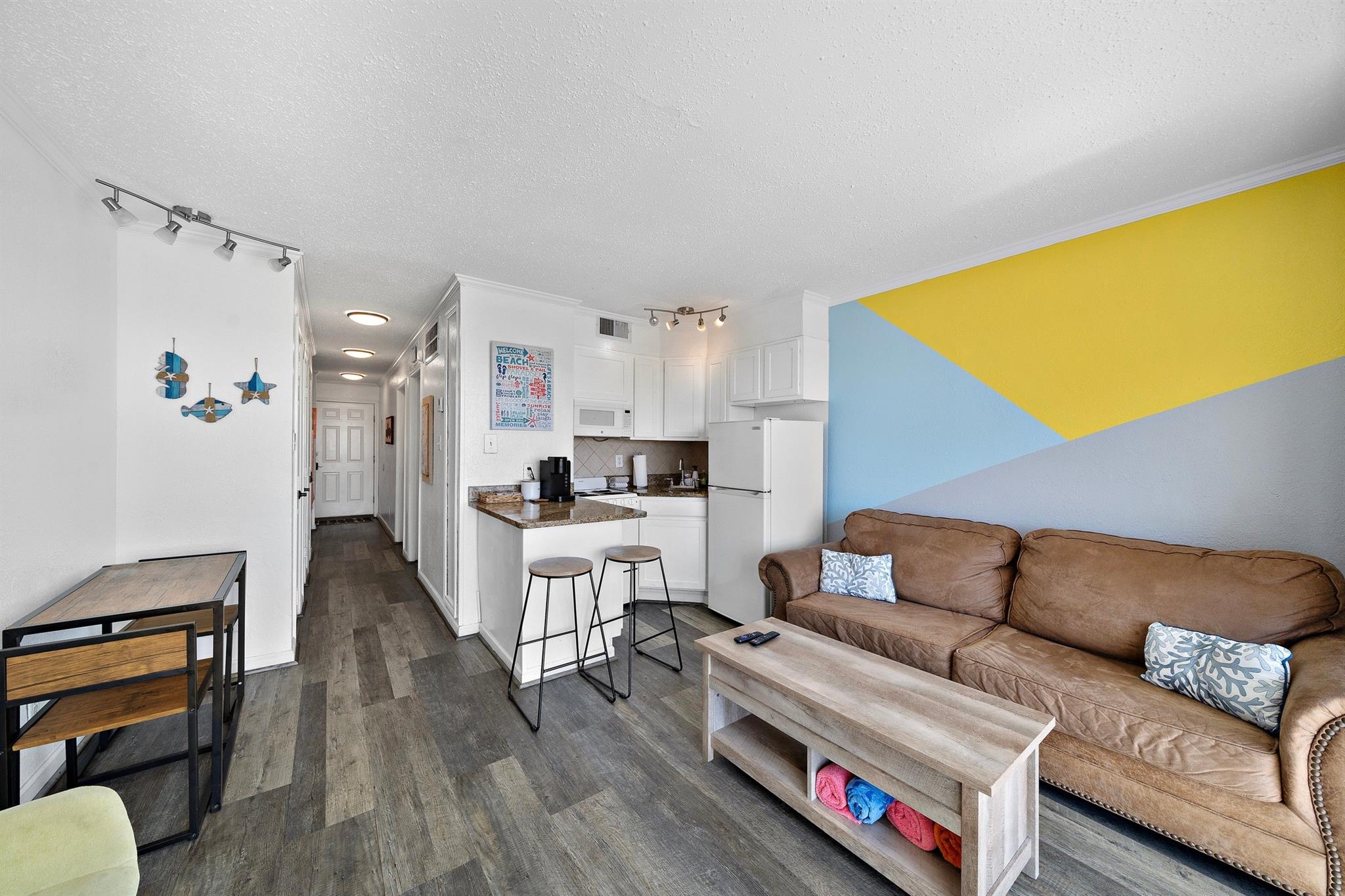 6102 Seawall Boulevard 104