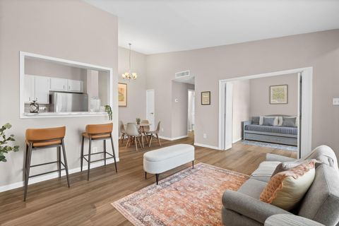 Photo of 2001 Bering Drive #8E, Houston, TX 77057 (MLS # 50470104)