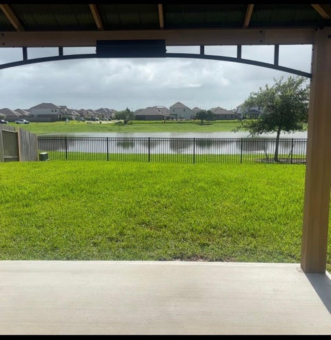 Photo of 512 Maple Bend Lane, La Marque, TX 77568 (MLS # 11124875)