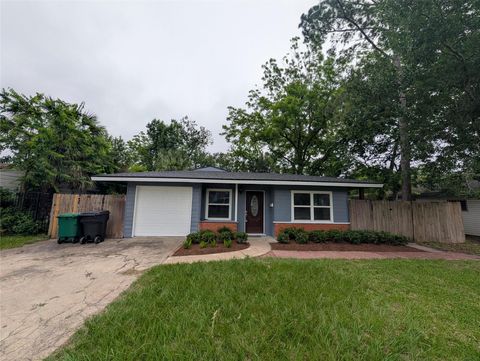 Photo of 4110 Ella Boulevard, Houston, TX 77018 (MLS # 20209709)
