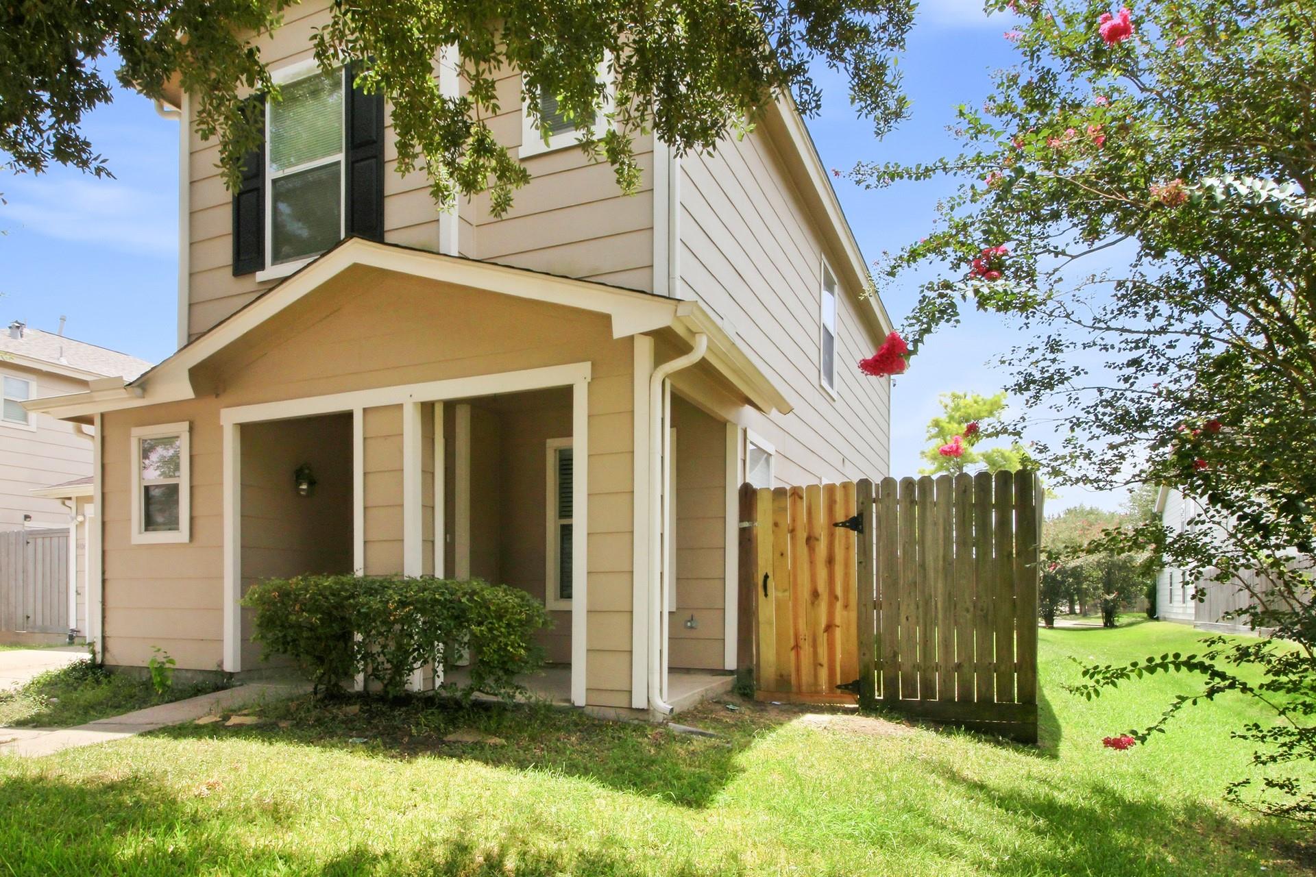 4106 Dogwood Hill Street