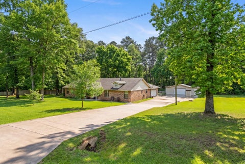 Homes For Sale - 129 Pine Valley Drive<br/> Livingston, TX 77351