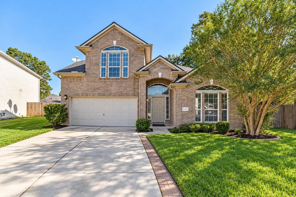 Photo of 440 Mystic Trail Loop, Kingwood, TX 77339 (MLS # 76734681)