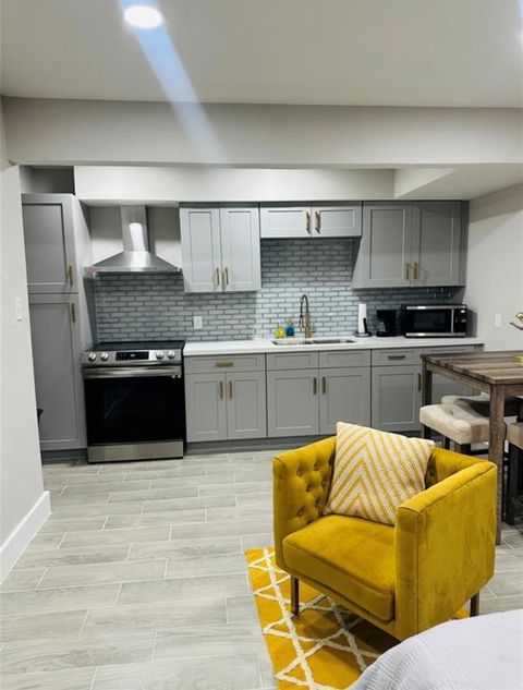 Photo of 8005 Bowen Street #5, Houston, TX 77051 (MLS # 38051726)