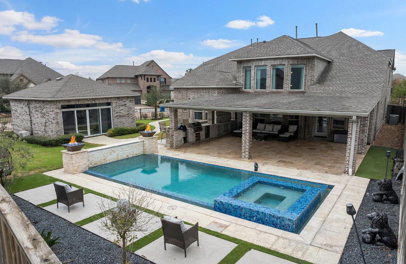 16202 Coyote Run Lane