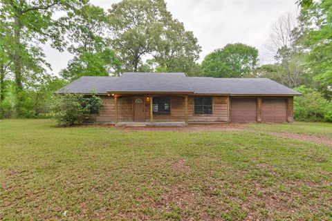 Homes For Sale - 677 County Road 6763<br/> Dayton, TX 77535