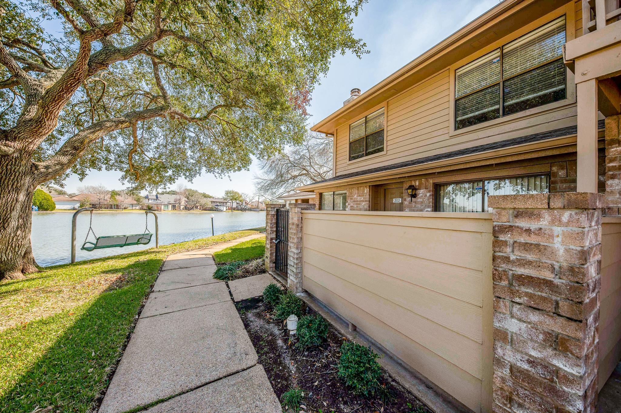 2711 Grants Lake Boulevard 202