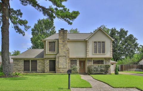Photo of 10302 Great Plains Lane, Houston, TX 77064 (MLS # 87339732)