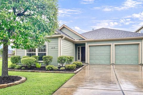 Photo of 12018 Grace Hall Drive, Houston, TX 77065 (MLS # 27699782)