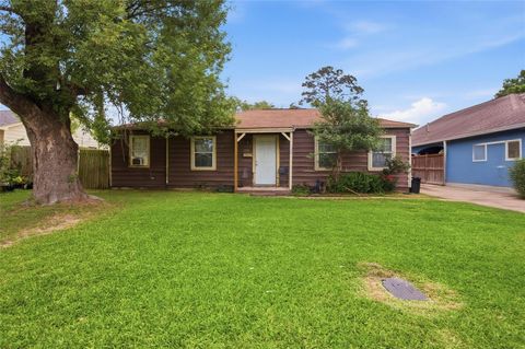 Photo of 2106 6th Street, Galena Park, TX 77547 (MLS # 37992463)