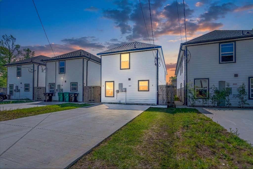 Photo of 8124 Sterlingshire Street #A and B, Houston, TX 77078 (MLS # 62825929)