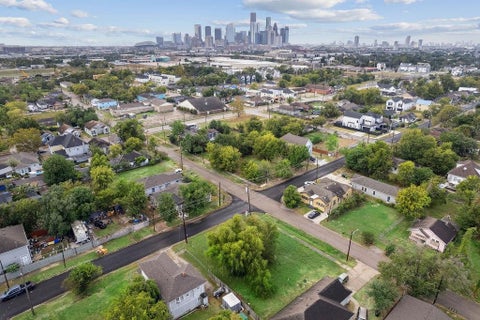 Photo of 2603 Sumpter Street, Houston, TX 77026 (MLS # 98537100)