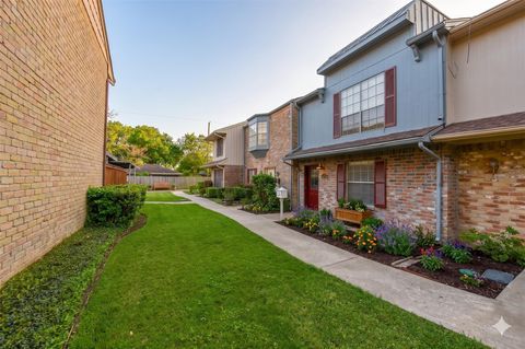 Photo of 1069 Willow Oaks Circle #1069, Pasadena, TX 77506 (MLS # 26432300)