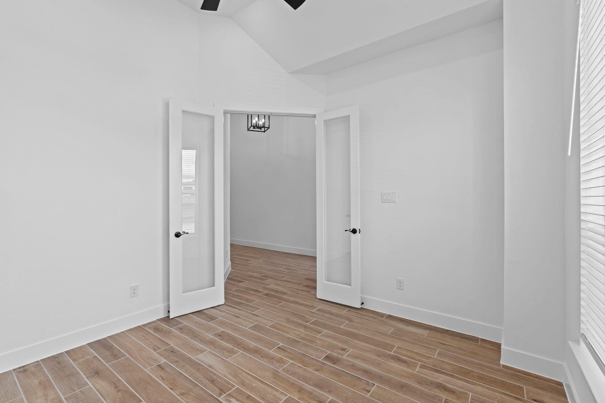 25011 Cedar Horn Lane