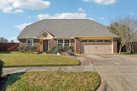 10822 W Dogwood Drive La Porte TX 77571