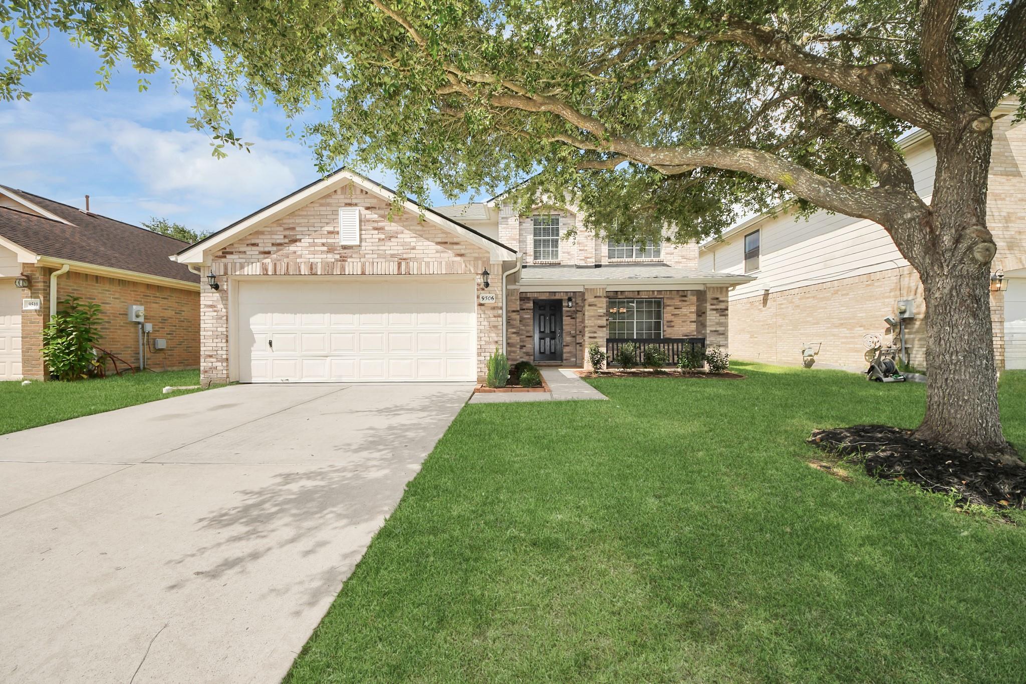 9506 Lasbury Drive