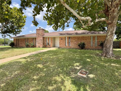 Photo of 403 Lotus Street, Lake Jackson, TX 77566 (MLS # 97976304)