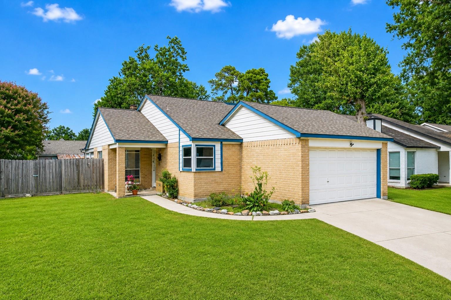 6927 Foxmont Lane