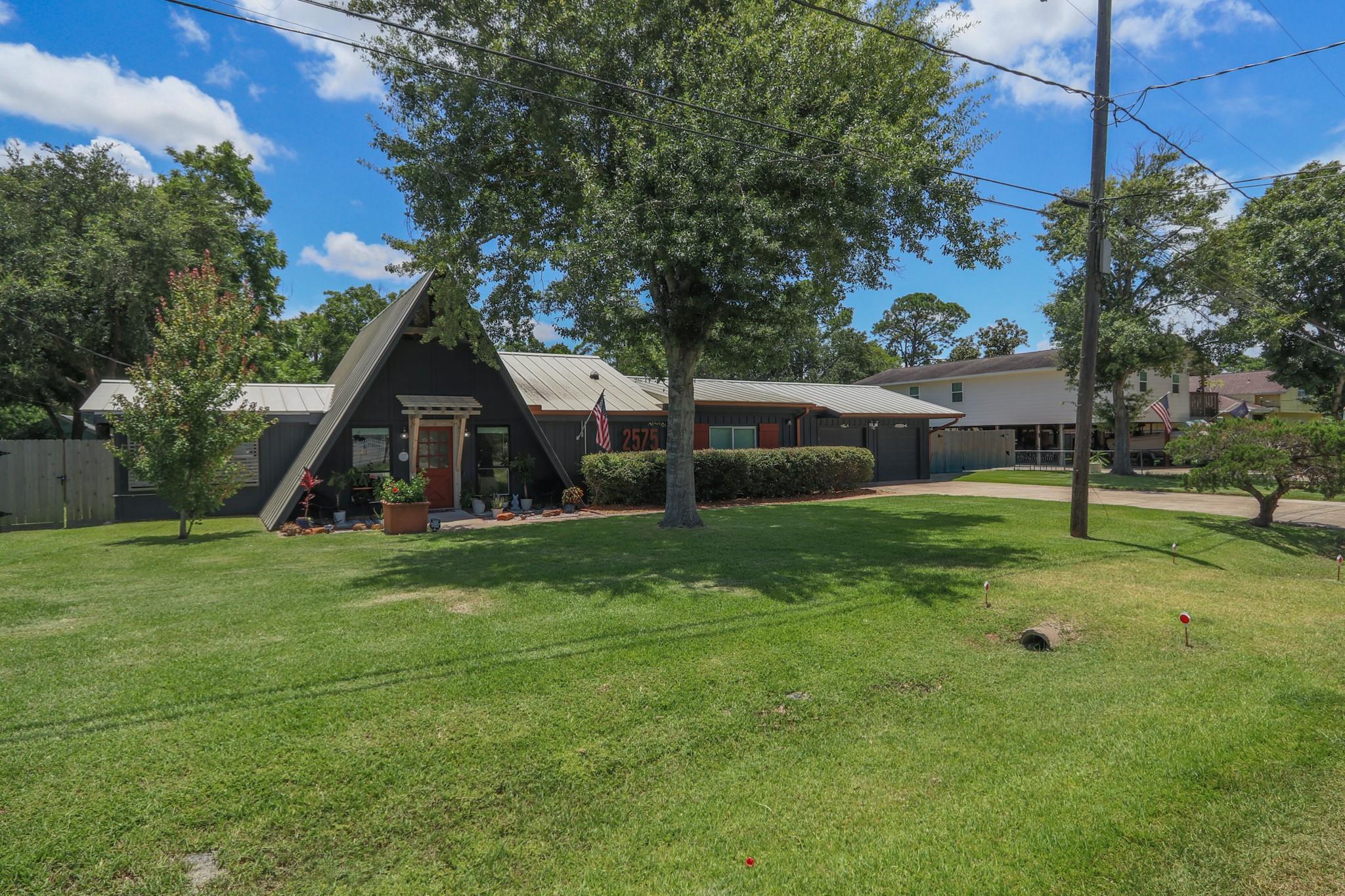 2575 Cliff Drive
