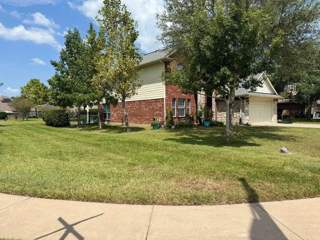3006 Gardencrest Lane