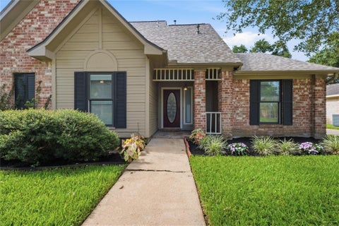 Photo of 518 Rozelle Avenue, Sugar Land, TX 77498 (MLS # 91573226)