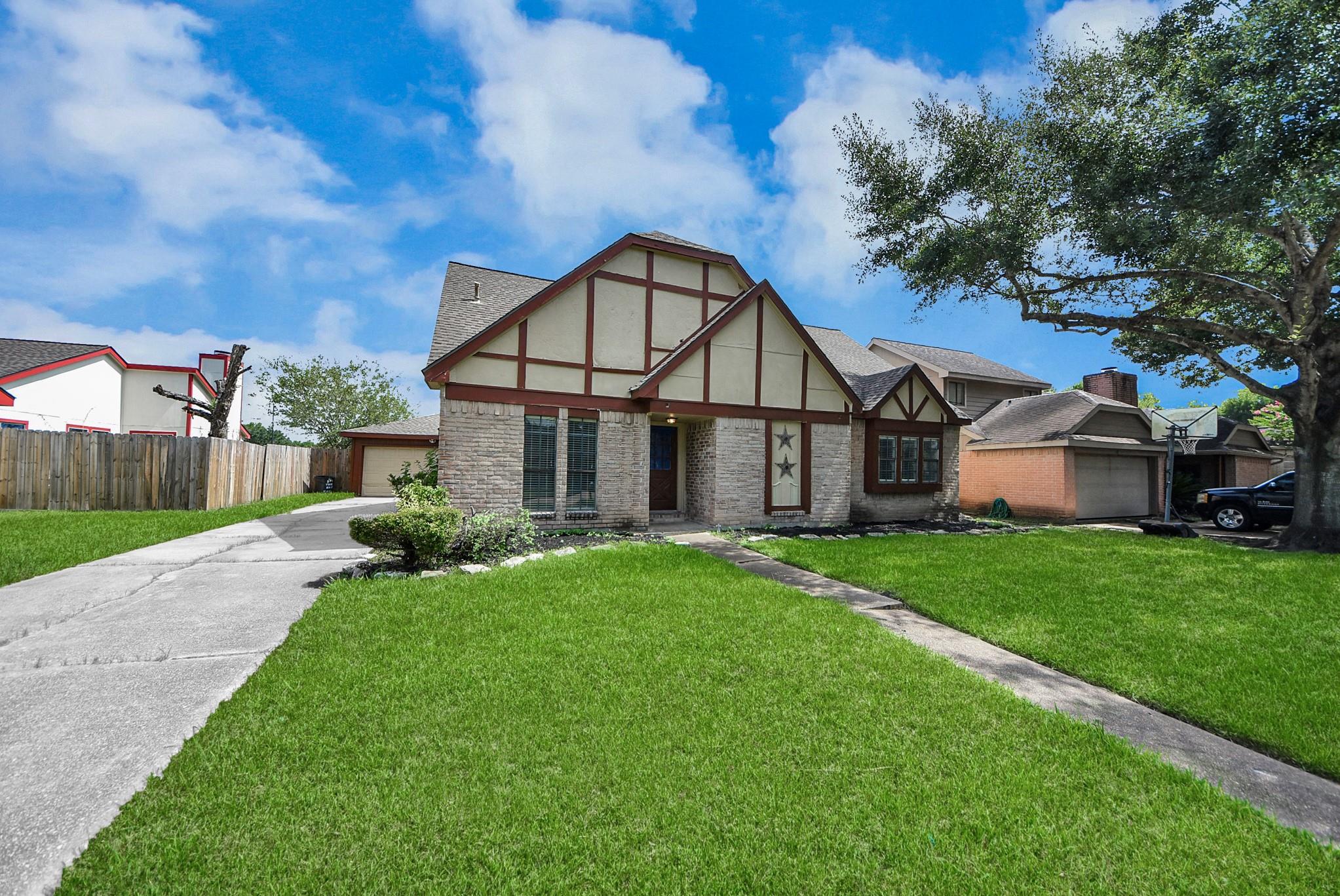 115 Squires Bend